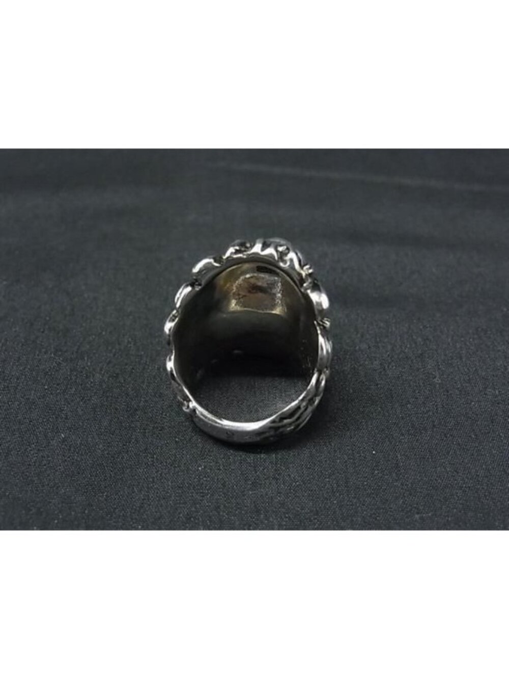 Gucci Lion Head Ring - Picture 2 of 5